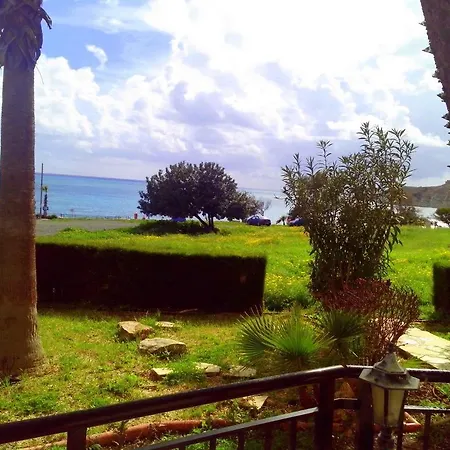 Yialos Apartment *